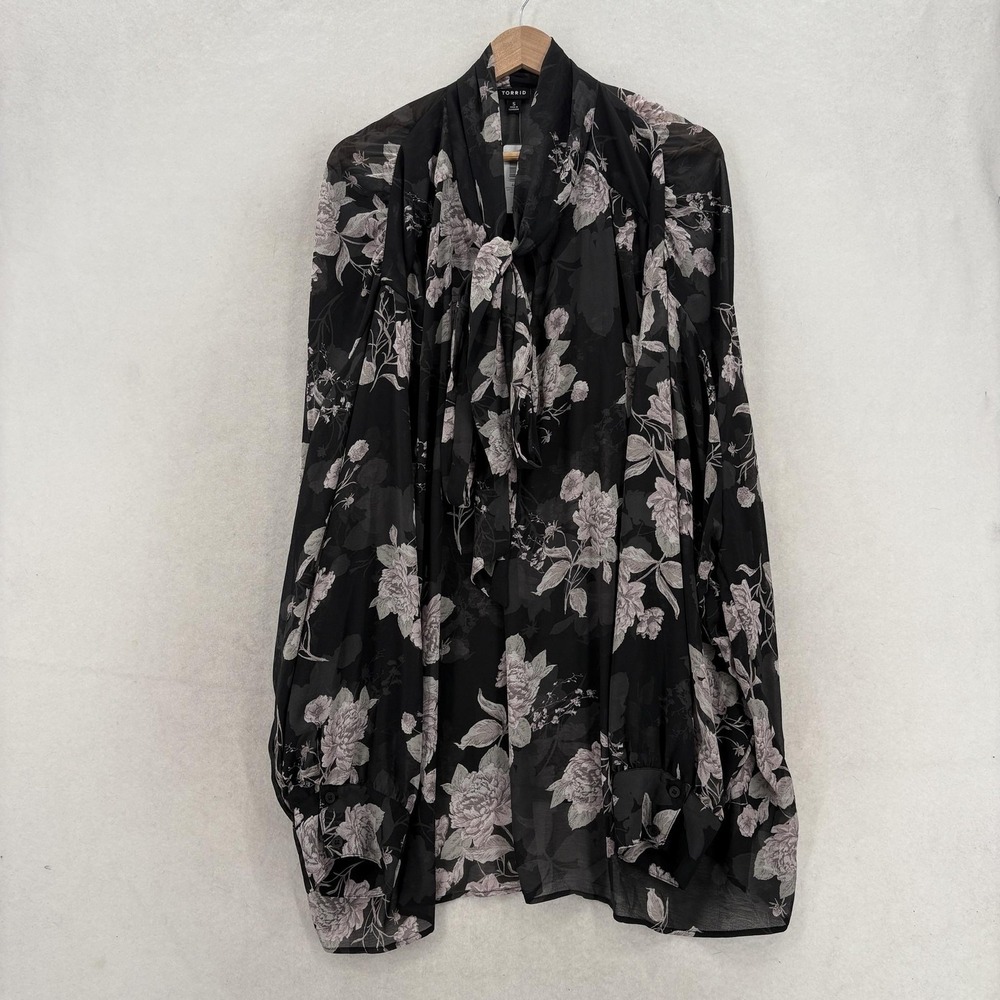 Torrid Blouse Womens 5X Plus Black Floral Chiffon Tie Neck Long Sleeve Tunic NWT
